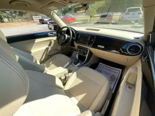 Volkswagen Escarabajo 2019 2.0T SE 2dr Coupe