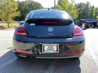 Volkswagen Escarabajo 2019 2.0T SE 2dr Coupe
