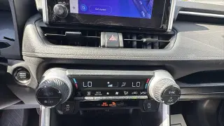 Toyota RAV4 2024 XLE 4dr SUV