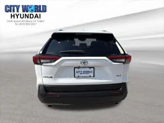 Toyota RAV4 2024 XLE 4dr SUV