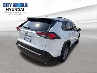 Toyota RAV4 2024 XLE 4dr SUV