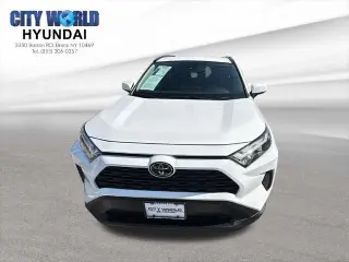 Toyota RAV4 2024 XLE 4dr SUV