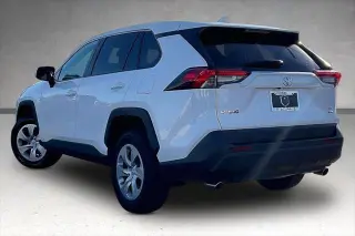 Toyota RAV4 2025 AWD LE 4p SUV