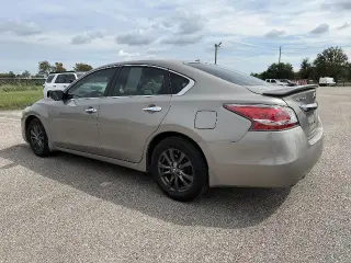 Nissan Altima 2015 2.5 S Sedan 4p