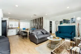 4 beds/ 3 bath home- Inglewood