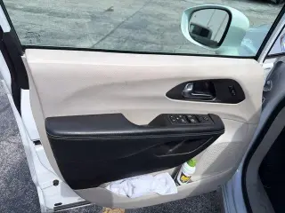 Chrysler Pacifica 2022 Touring L Minivan 4puertas