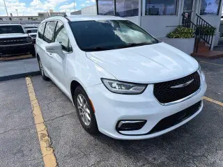 Chrysler Pacifica 2022 Touring L Minivan 4puertas