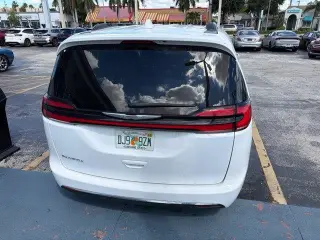 Chrysler Pacifica 2022 Touring L Minivan 4puertas