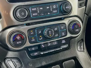 Chevrolet Suburban 2018 4x4 LT 4dr SUV