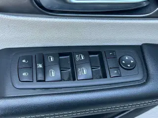 Chrysler Pacifica Plug-In Hybrid 2023 Touring L 4dr Mini-Van
