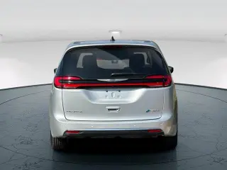 Chrysler Pacifica Plug-In Hybrid 2023 Touring L 4dr Mini-Van