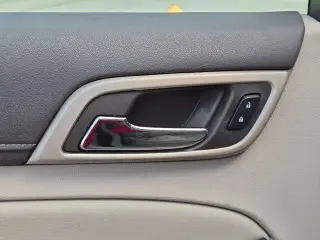 GMC Yukon 2018 4x4 Denali SUV de 4 puertas