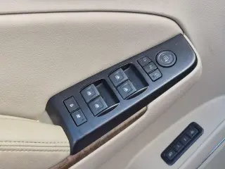 GMC Yukon 2018 4x4 Denali SUV de 4 puertas