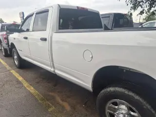 Ram 3500 2022 4x4 Tradesman 4p Puerta Crew Cab 8 ft. LB SRW Pickup