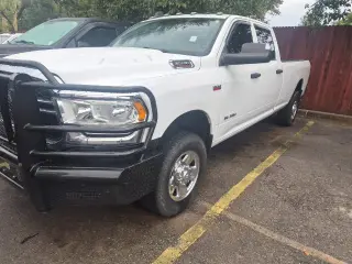 Ram 3500 2022 4x4 Tradesman 4p Puerta Crew Cab 8 ft. LB SRW Pickup