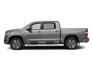 Toyota Tundra 2017 4x4 Platinum pickup de 4 puertas y cabina CrewMax (5.7L V8 FFV)