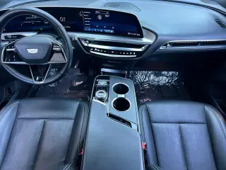 Cadillac LYRIQ 2024 Luxury 1 4dr SUV