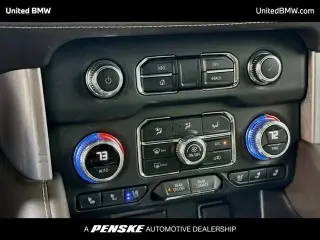 GMC Yukon 2023 4x4 SLT 4p SUV