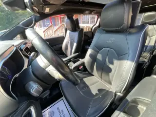 Chrysler Pacifica 2018 Limited 4dr Mini-Van