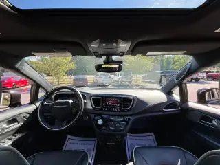 Chrysler Pacifica 2018 Limited 4dr Mini-Van