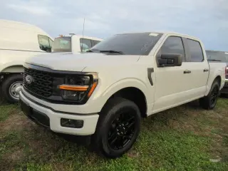 Ford F-150 2024 4x2 STX 4 puertas SuperCrew 5.5 pies SB