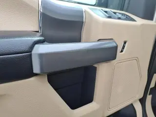 Ford F-150 2017 4x4 XLT 4dr SuperCrew 5.5 ft. SB