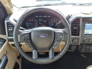 Ford F-150 2017 4x4 XLT 4dr SuperCrew 5.5 ft. SB