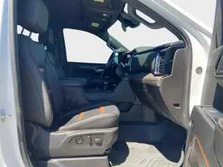 GMC Sierra 1500 2024 4x4 AT4 4dr Crew Cab 5.8 ft. SB