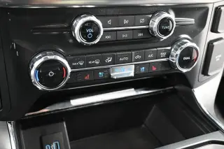 Ford F-150 2022 4x4 Lariat 4p SuperCrew 5.5 ft. SB