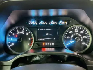 Ford F-150 2020 4x4 XLT 4dr SuperCrew con cabina de 5.5 metros de largo
