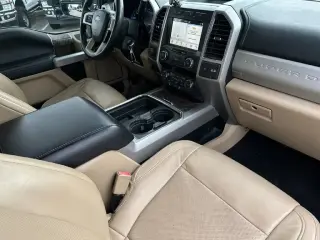Ford F-250 Super Duty 2019 4x4 King Ranch 4dr Crew Cab 6.8 ft. SB Pickup