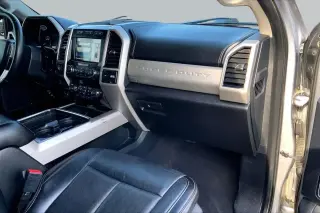 Ford F-250 Super Duty 2020 4x4 Lariat 4dr Crew Cab 6.8 ft. SB Pickup