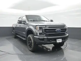 Ford F-250 Super Duty 2022 4x4 Lariat 4dr Crew Cab 8 ft. LB Pickup