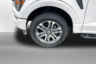 Ford F-150 2023 4x4 XL 5 puertas SuperCrew 5.5 pies SB