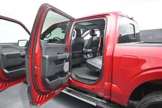 Ford F-150 2023 4x4 Lariat 4dr SuperCrew 5.5 ft. SB