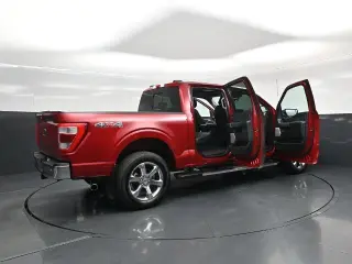 Ford F-150 2023 4x4 Lariat 4dr SuperCrew 5.5 ft. SB