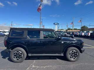 Ford Bronco 2024 4x4 Outer Banks 4p SUV