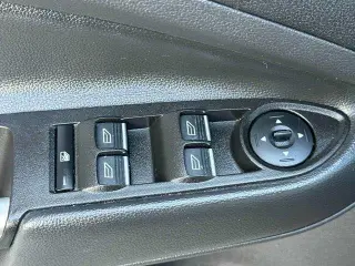 Ford Escape 2017 Titanium 4p SUV