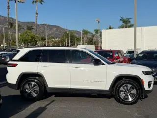 Jeep Gran Cherokee 2024 4x4 4xe 4p SUV