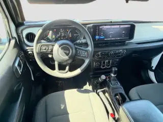 Jeep Wrangler 2024 4x4 Willys 4xe 4p SUV