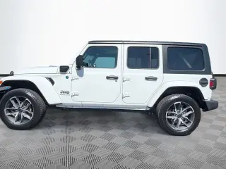 Jeep Wrangler 2024 4x4 Willys 4xe 4p SUV