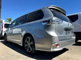 2015 Toyota Sienna