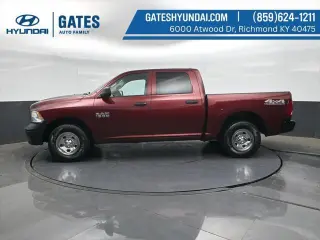 Ram 1500 2016 4x4 Tradesman 4p Cabina de tripulación doble 5.5 pies Picape