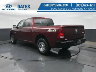 Ram 1500 2016 4x4 Tradesman 4p Cabina de tripulación doble 5.5 pies Picape