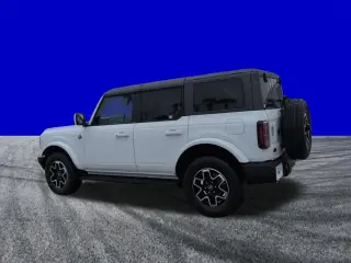 Ford Bronco 2024 4x4 Outer Banks SUV de 4 puertas