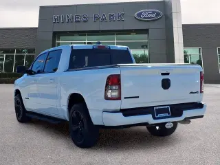 Ram 1500 2020 4x4 Big Horn 4dr Cabina Tripulacion Crew 5.6 ft. SB Pickup