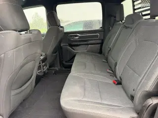 Ram 1500 2019 4x4 Big Horn 4dr Crew Cab 5.6 ft. SB Pickup