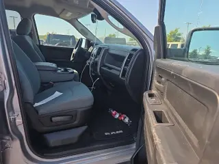 Ram 1500 Classic 2019 4x2 Tradesman 4dr Quad Cab 6.3 ft. CB Camión