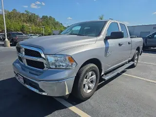 Ram 1500 Classic 2019 4x2 Tradesman 4dr Quad Cab 6.3 ft. CB Camión