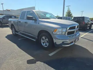 Ram 1500 Classic 2019 4x2 Tradesman 4dr Quad Cab 6.3 ft. CB Camión